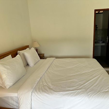 D'Janu Homestay Сидемен Екстериор снимка