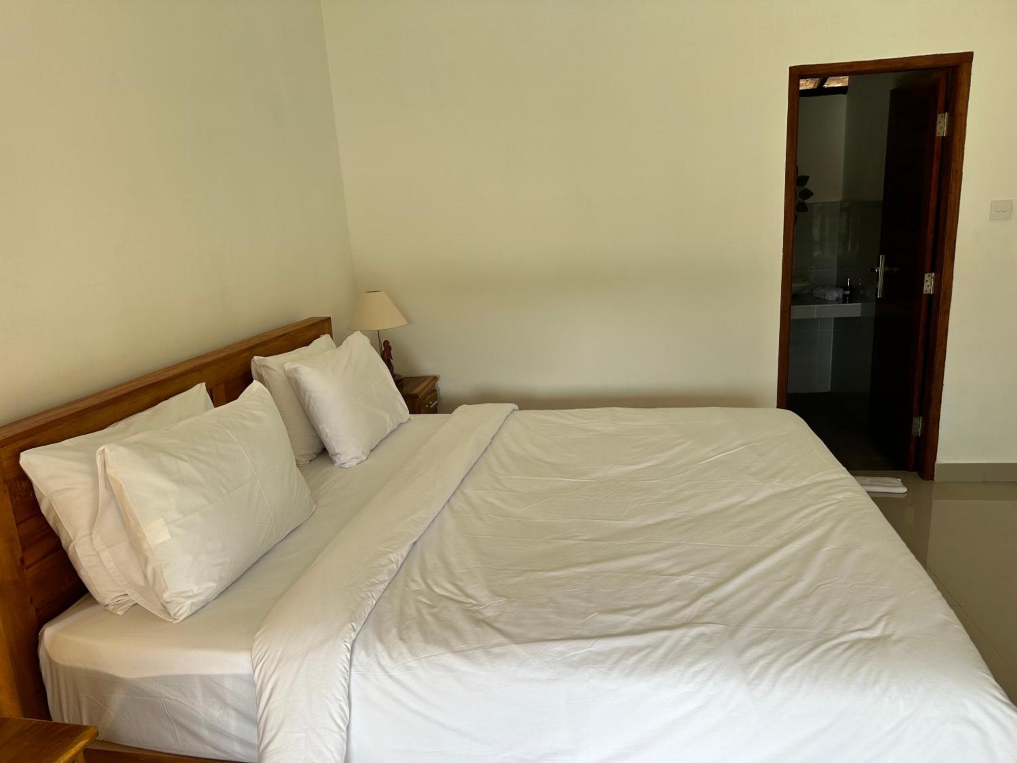 D'Janu Homestay Сидемен Екстериор снимка