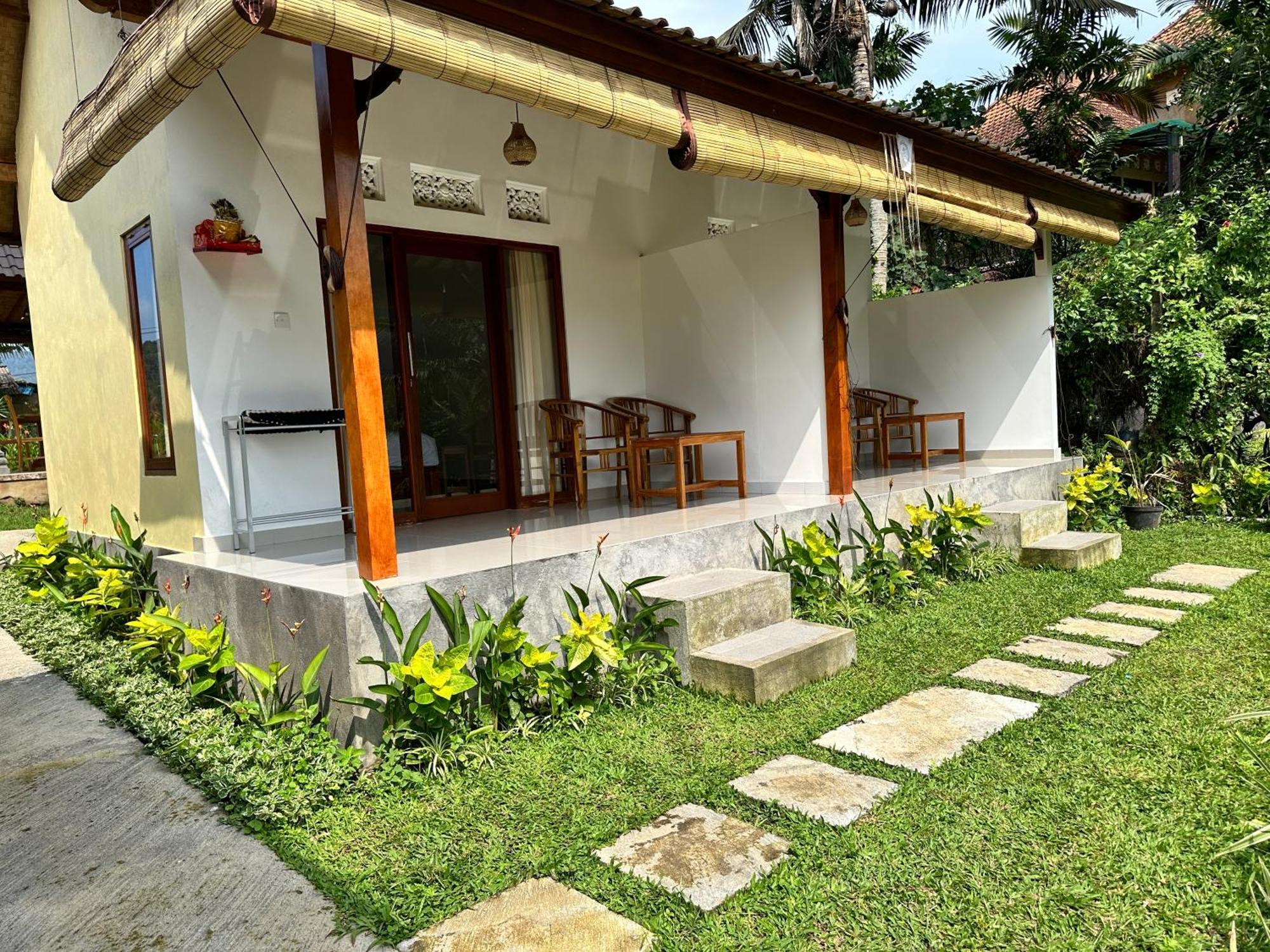 D'Janu Homestay Сидемен Екстериор снимка
